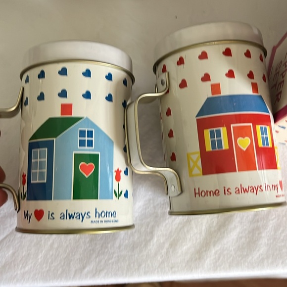 Vintage Heart and Home salt and pepper shakers - Picture 3 of 3